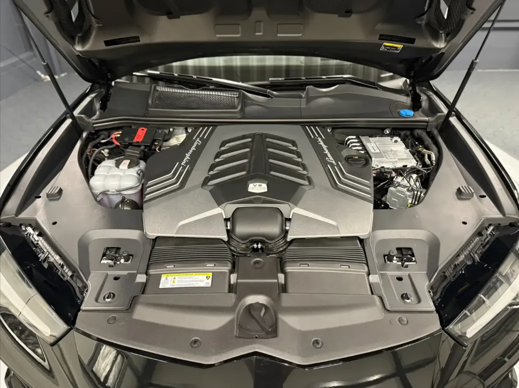 لامبورغيني اوروس 2025